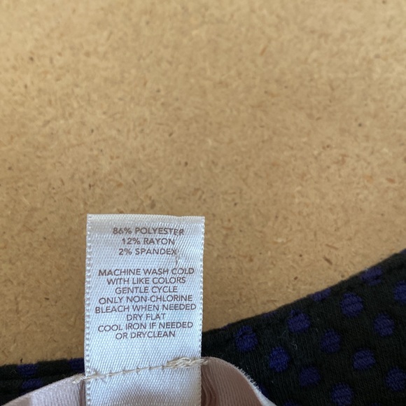 Loft Outlet Sleeveless Dress. Size 12P. Black with Purple Dots. - Picture 7 of 7